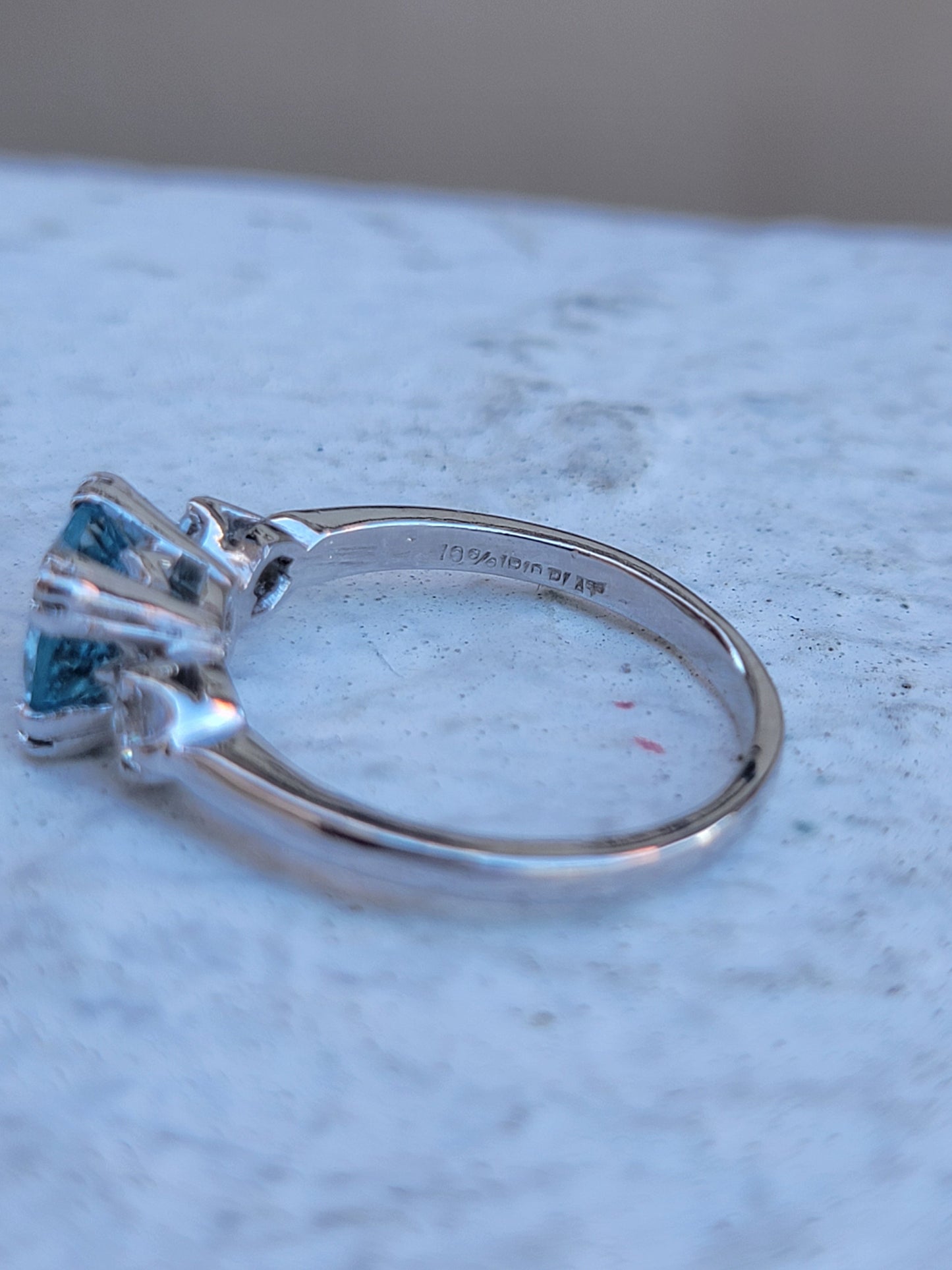 platinum 1.18ct Aquamarine & Diamond estate ring