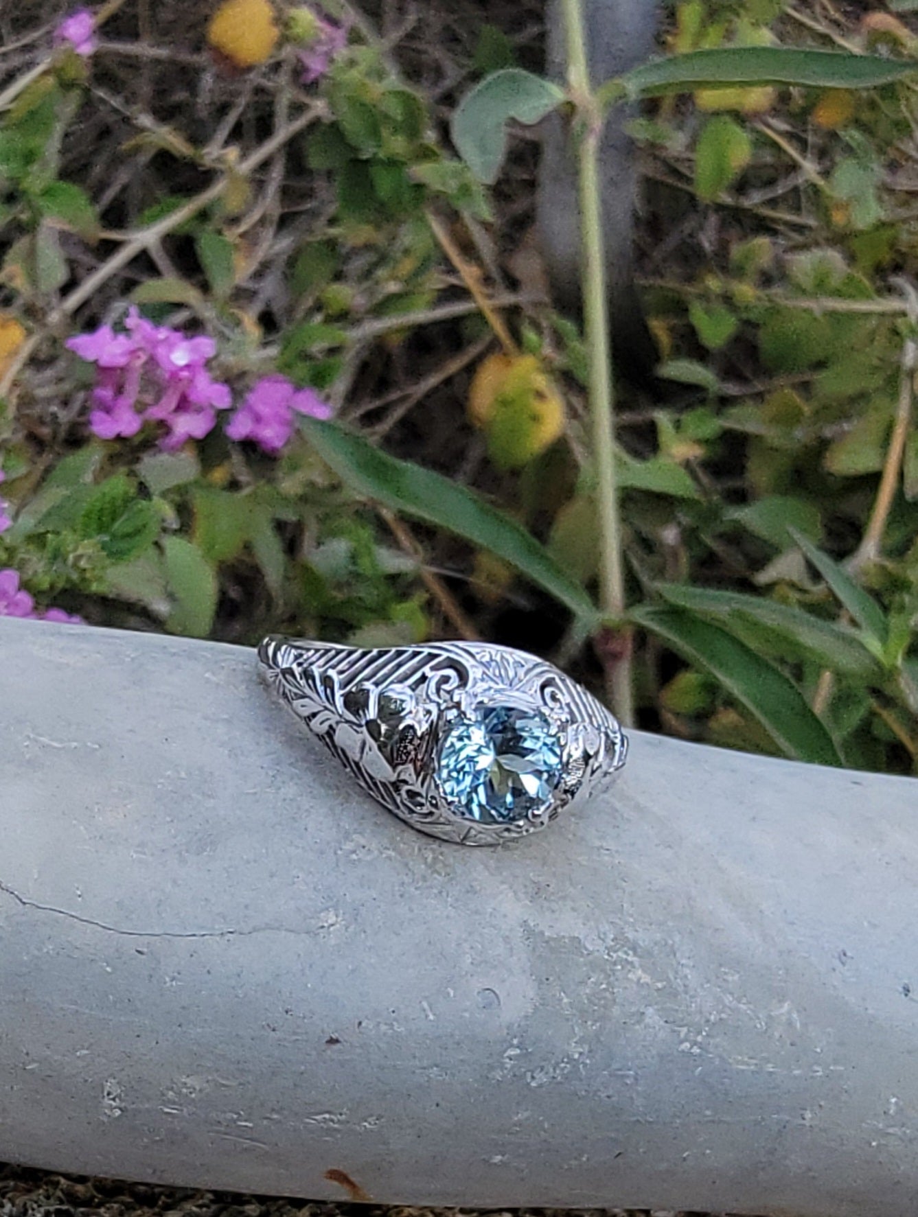 18k white gold c.1920's flower floral filigree aquamarine ring