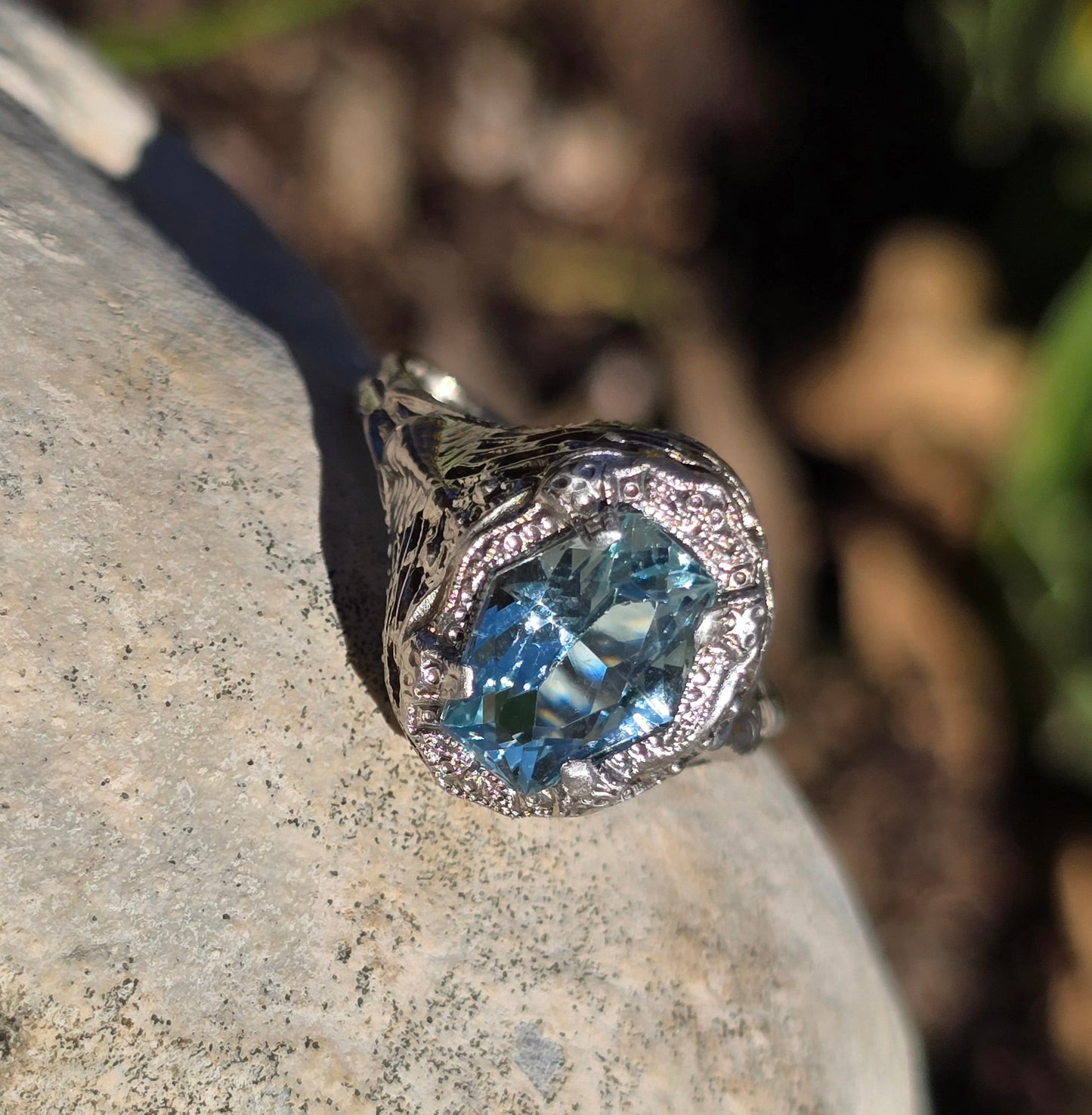 14k white gold c.1920s peacock filigree aquamarine ring