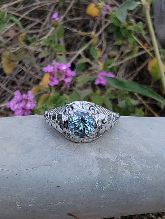 18k white gold c.1920's flower floral filigree aquamarine ring