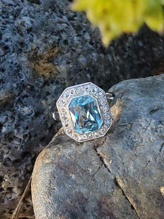 Platinum antique Aquamarine & Diamond estate ring