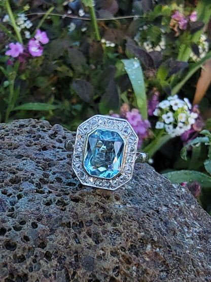 Platinum antique Aquamarine & Diamond estate ring