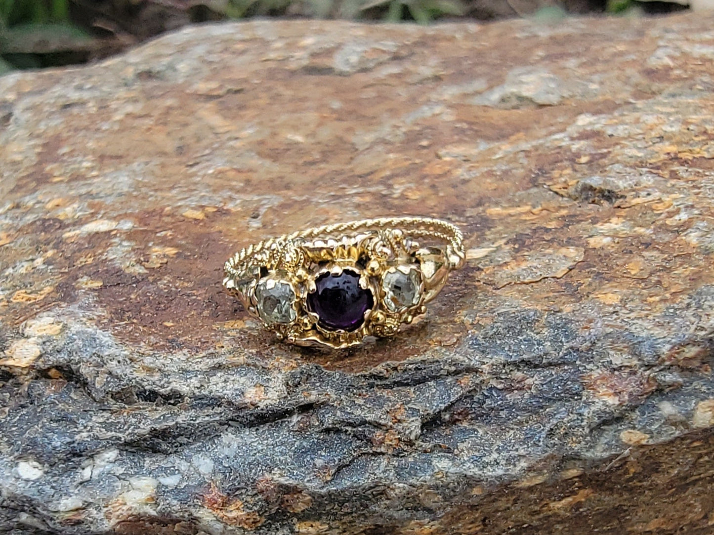 15ct gold chrysolite & amethyst estate Georgian ring