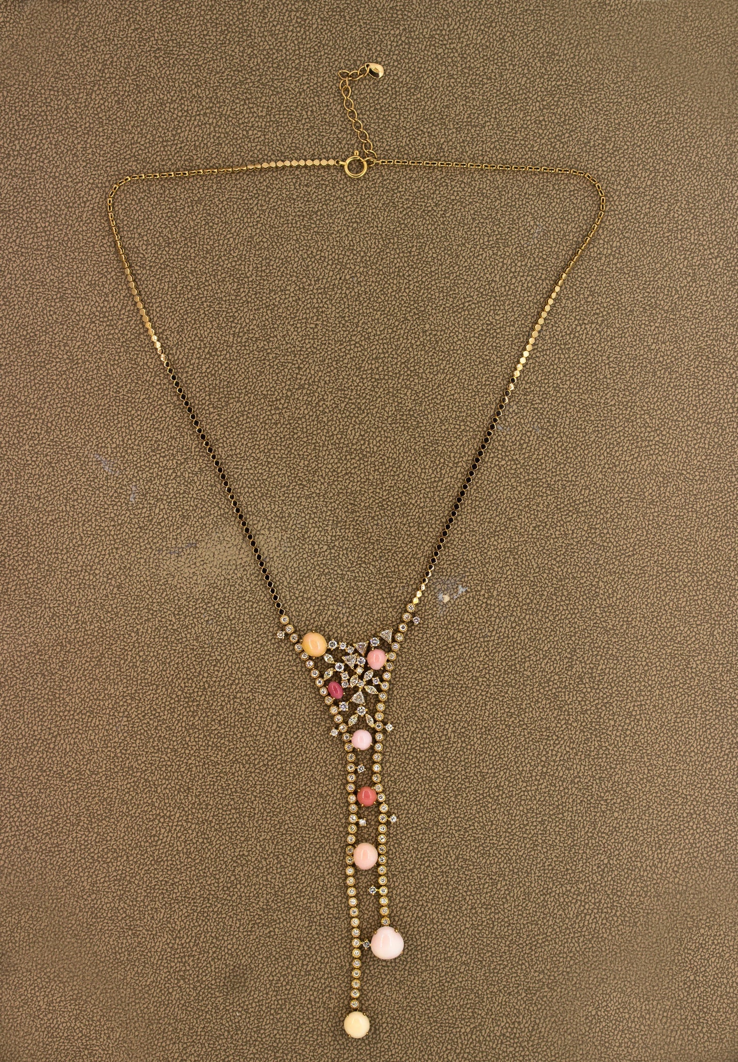 Conch Pearl Diamond Gold Necklace