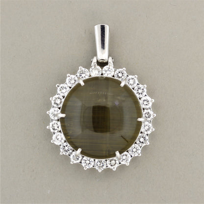 Large Cat¡¯s Eye Quartz Diamond Halo Platinum Pendant